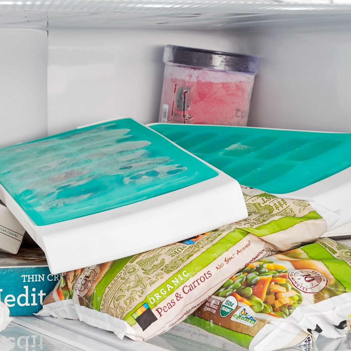 no-spill-ice-cube-tray-2-pack-n2 gg_11362000_nospillicecubetray2pk_pdp_02.jpg