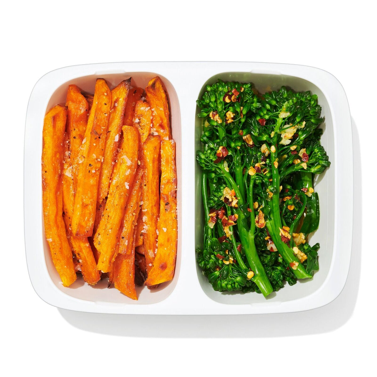 prep-and-go-2-cup-divided-container-g9 oxo_prepgo_2cup-divided-container_pdp_02_1_.jpeg